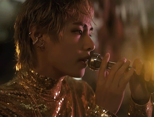 V - Love Me Again (2023)