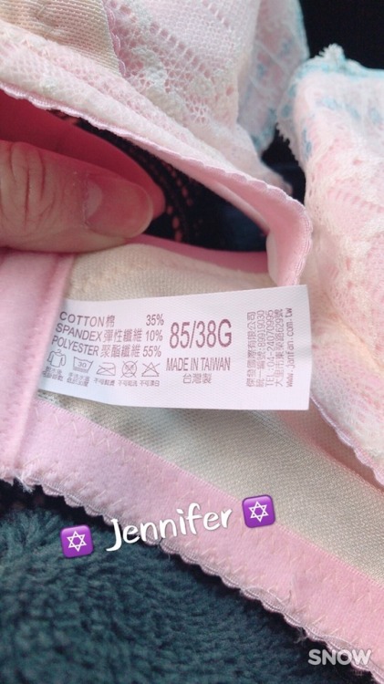 jenniferyip: 本身諗住自己有D，都覺得唔係好夠 自己心目中係去到E 點知尋日買BRA，竟然要去到G‍♀️ 唔通遲的真係會大到買唔到BRA 要真空出街 #肥妹 #咸濕