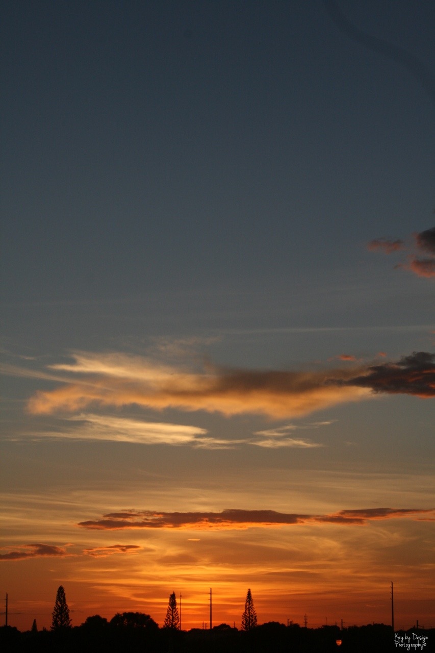 kay-by-design-photography:  Vertical Sunset Timelapse -Horizontal-Tumblr|Facebook|Instagram