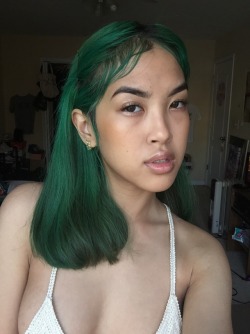 tempuraroll:i feel like i didn’t post much on here when i had my green hair