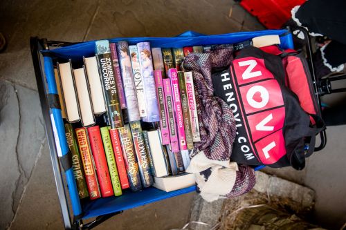 #ThrowbackThursday to one of our fav things: when people bring suitcases and wagons full of books to