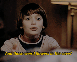 bleufleuronthewall:  Stranger Things | season 2 foreshadowing“Something is coming,