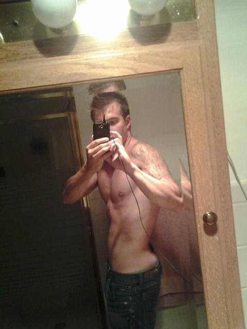 damnhugecock:  Wanna view more? http://ift.tt/11wEQv9