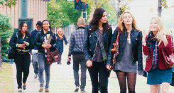 staymileys:  We’re in slow-mo cuz that’s how the hot girls always show up. 