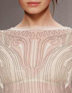 driflloon:    Details @ Fendi SS10  