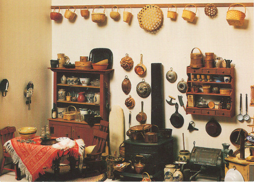 fletchingarrows:fjellblomst:Tasha Tudor’s Dollhouse Kitchendream home for tiny folk