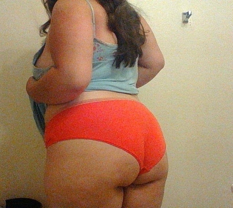 thick-curvy-love:  thick-curvy-love:  Morning! Going to hurry and change for work..
