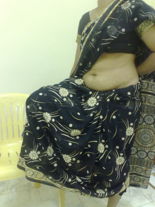 prythm:  Desi Aunty in Black Saree - Part 1/3 Follow http://prythm.tumblr.com/ for more… KIK: Prythm