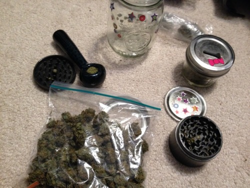 Mmm I love a re up. Spending Super Bowl Sunday in good hands. Good vibes everyone!