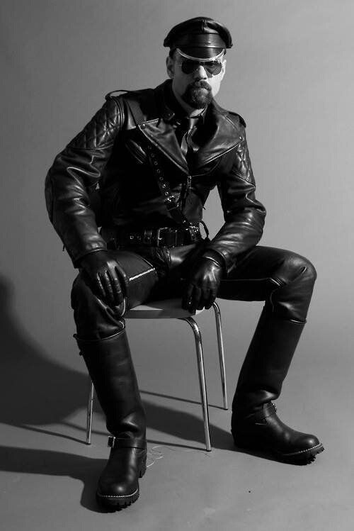 leatherarmysport:  adikleinstein:    #LeatherArmySport  