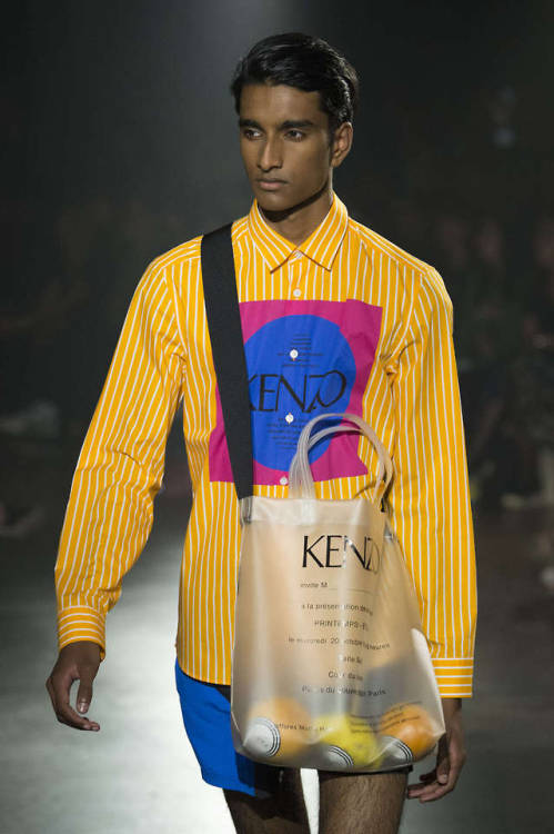 slangtasy:monsieurcouture:Kenzo S/S 2019 Menswear Paris Fashion Weekmy favorite male model