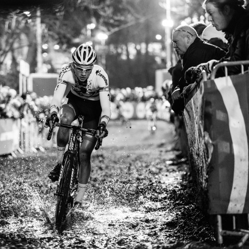 Superprestige #6 Diegem. Under the floodlights, and back to the mud.