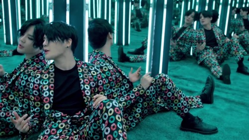fuckyeahtohoshinki: Remember to watch XIA - Rock the World MVYoutube: CJESJYJNaver: CJES