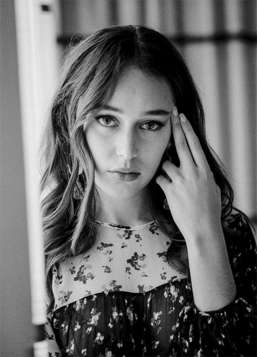 ALYCIA DEBNAM-CAREY ph. by David Mandelberg for Instyle Australia April 2019