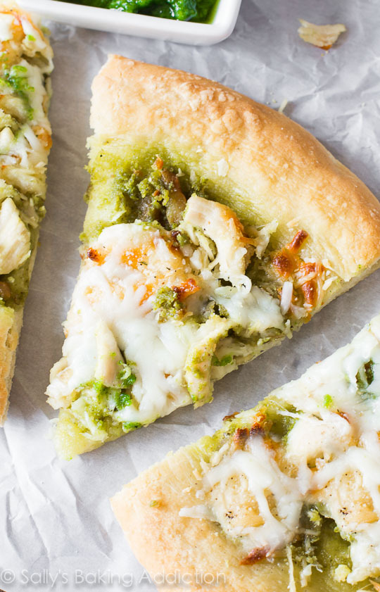 addaspoonfullofsugar:  Roasted Garlic Chicken &amp; Mozzarella Pizza with Homemade