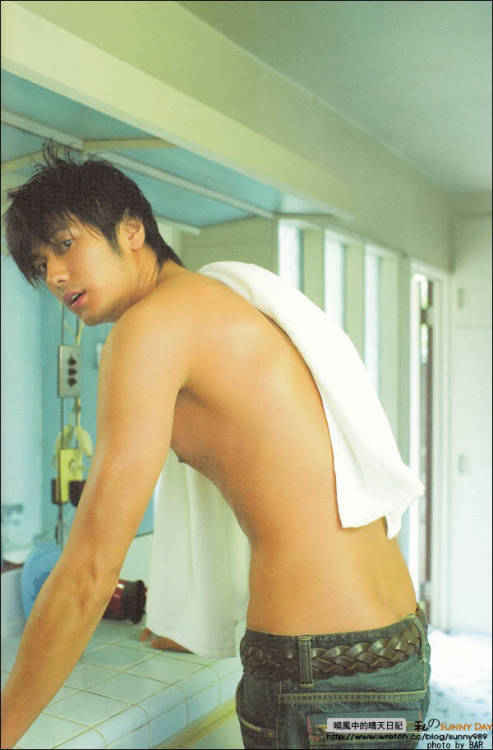 Porn photo aznboizaresex:Hayami Mokomichi (via Xiaofeng