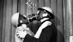 Gas Mask Kiss.