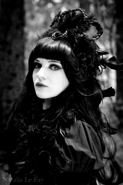 victorian-goth:  Victorian goth http://victorian-goth.tumblr.com/ 