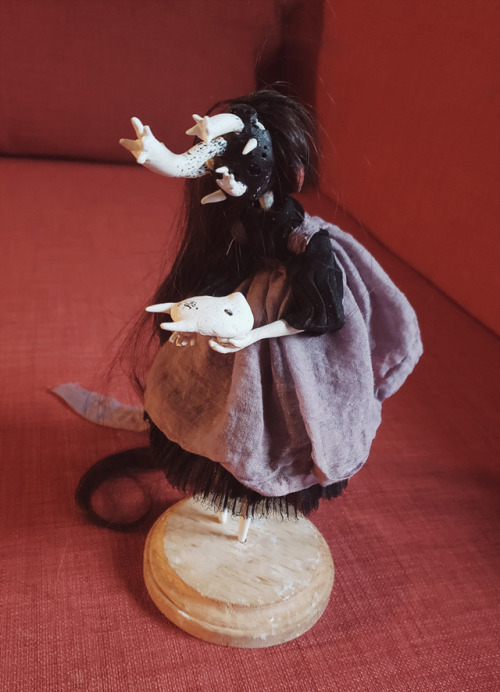 missusruin:Made some ruinfolk dolls + a box for them. They’re around 10″ tall, not including the bas