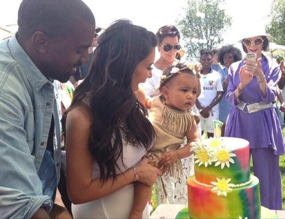 ultimatekimkardashian:  Official: KIM IS PREGNANT WITH BABY KIMYE NO 2!!!