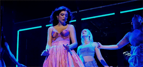 intertwned: MELODRAMA WORLD TOUR (2018)↳ hard feelings