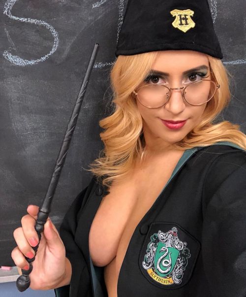 Happee Birthdae Harry! In honor of your 40th birthday, this video on apriloneilvids.com is 40% off today! Would you like to Slytherin me? https://www.instagram.com/p/CDUf7inAMF4/?igshid=1heqjbvu705v9