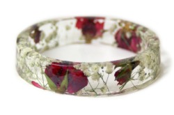 craftyallegieancequestioners:Amazing resin bracelets on  http://faeriemag.com