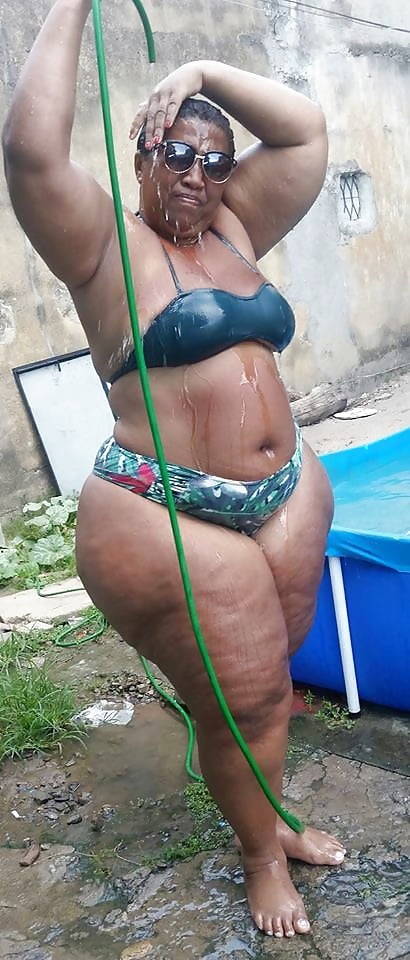ericzx:  thetruemesiah:  Grandma hips again!  💖💖💖That⚡⚡⚡🙌