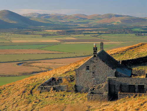 pagewoman: Farmhouse, Cheviot Hills, Northumberland, England