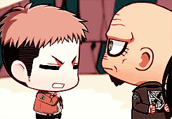 mitsukunis:   Shingeki no Kyojin vs Shingeki no chibi.  