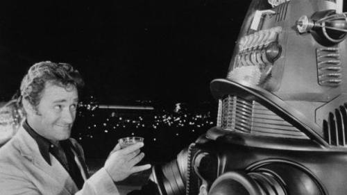 “Hey, it’s that guy” character actor Dick Miller, with Robbie the Robot. 