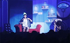 sol-tama:  “If you’ve never kissed before, you can try it on the nearest person. It doesn’t matter if it’s a guy!” 