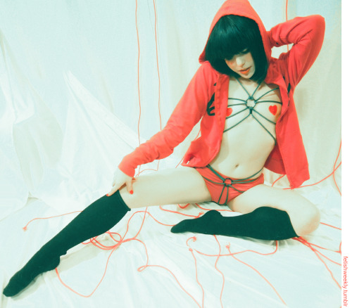 Model: Hazel MaybrookSpider-string Shibari