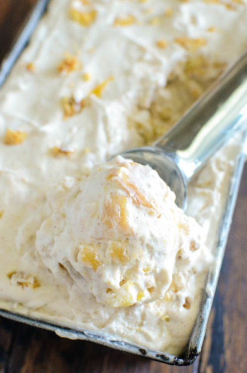 foodffs:  NO-CHURN APPLE PIE ICE CREAM Follow for recipes Get your FoodFfs stuff here