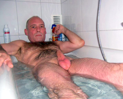topbears:  Guardami e scopami maduros!!