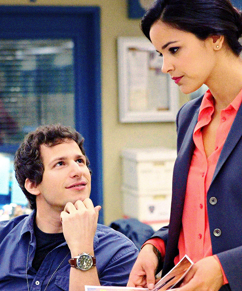 chelseaperetti: I kinda wish something could happen between us. Romantic Stylez.