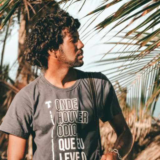 Acima de tudo, tenha uma vida de oração.