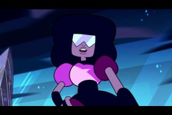 therubyredkedskid:  icatmcfly:  Garnet is