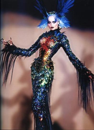 msbehavoyeur:  Mr. Pearl moved to London in 1994, setting up shop as a corsetier. In 2002 he moved to Paris where he now works in the romantic setting behind the Notre Dame. He has made corsets for designers such as Jean Paul Gaultier, Thierry Mugler,