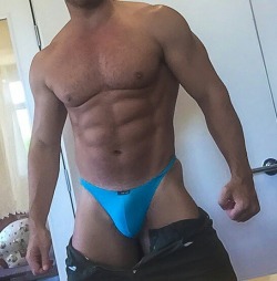 thong-jock:  Smoking HOT LA Muscle thonger.