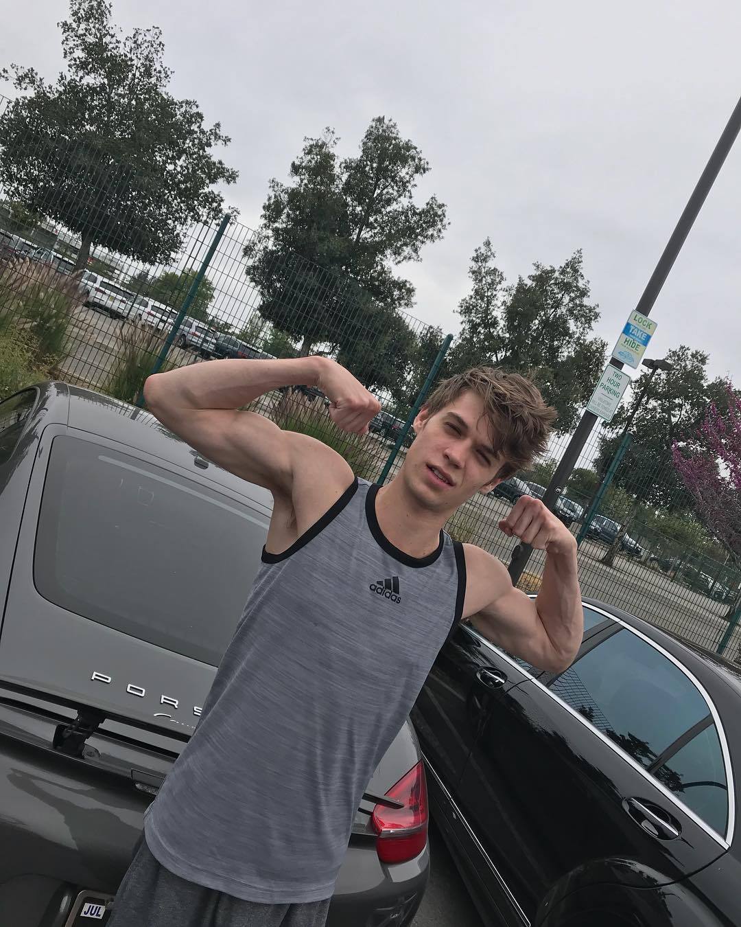 boidolatry:  Colin Ford