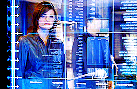 dinoscully:favourite character meme: two colours→ yellow and blue