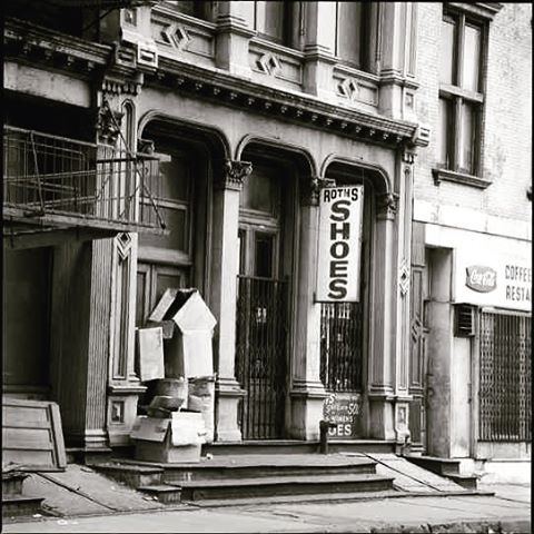 Flashback to the ‘60’s. Grandpa’s shoe store on Lispenard St. #lispenardst #oldskool #nyc #tribeca (at New York, New York)