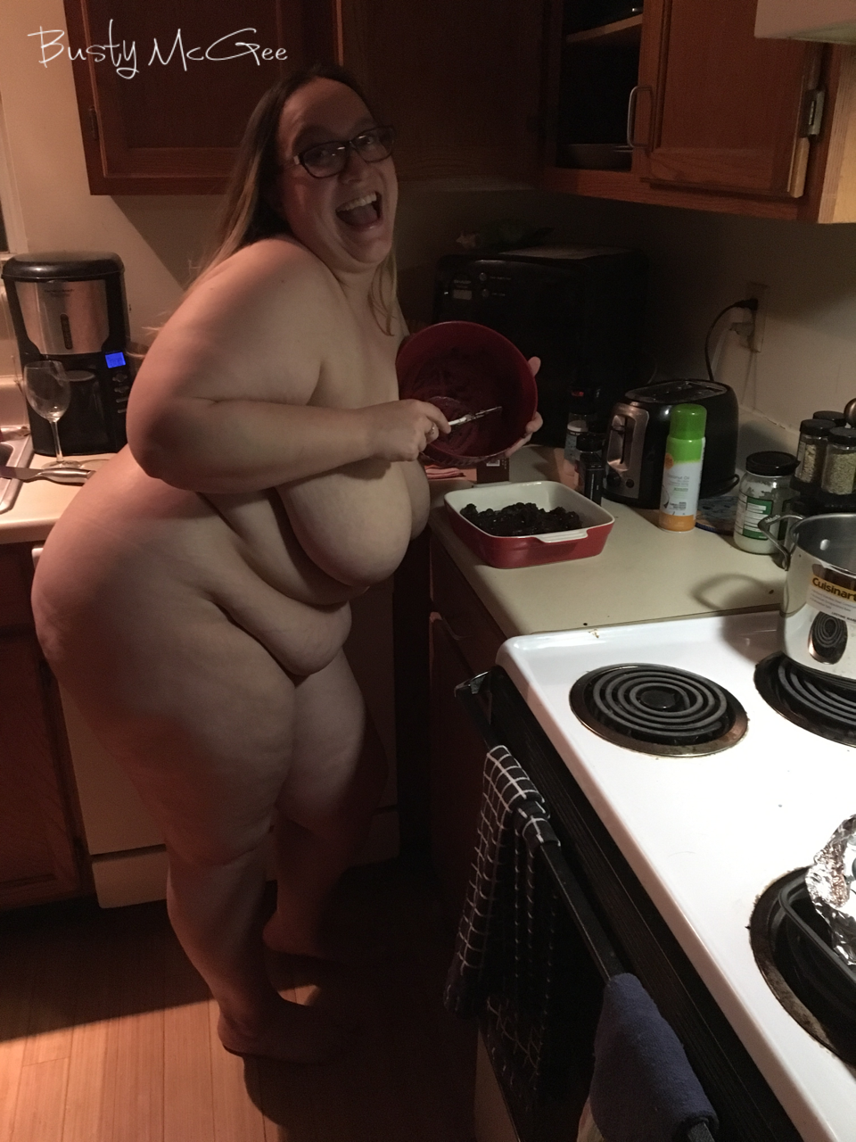 thewelldocumentedslut:  Not to brag guys but I totally made brownies naked tonight.