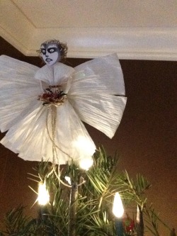 frosstgoddess:  frosstgoddess:  So this is my Christmas tree angel…  1,017 notes?!?!?  How the hell did this happen?!?!