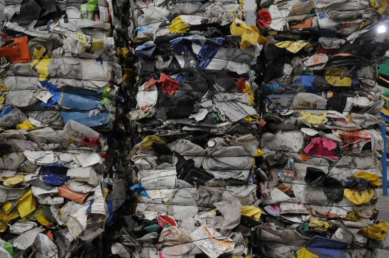 DE BASURA A ENERGÍA. En el Complejo Ambiental Norte III de la Ceamse, sobre el Camino del Buen Ayre, hay 500 hectáreas que alojan la basura de 32 municipios de la Provincia y la Ciudad. Debajo de la foto campestre descansan 61 millones de toneladas...