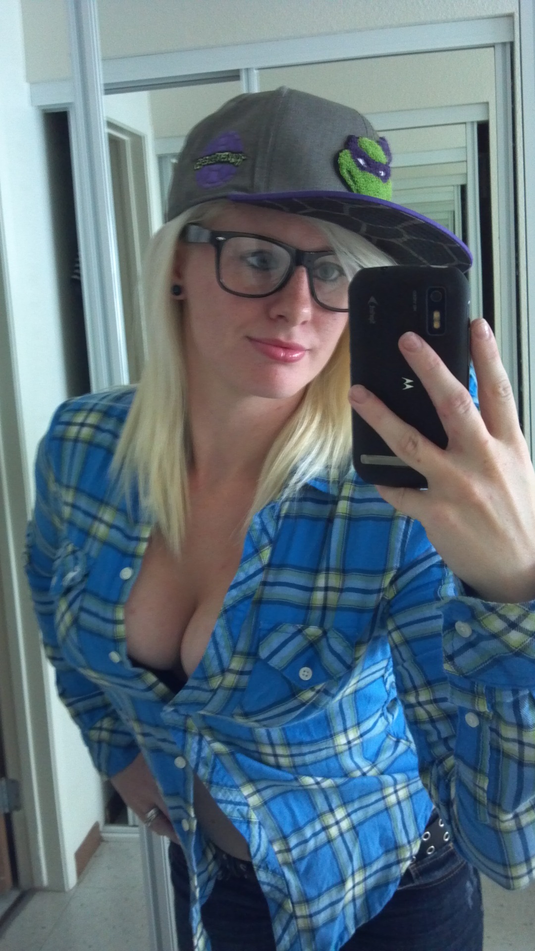 pinkbunnyjenni:  Simple picz of Blonde Chickz