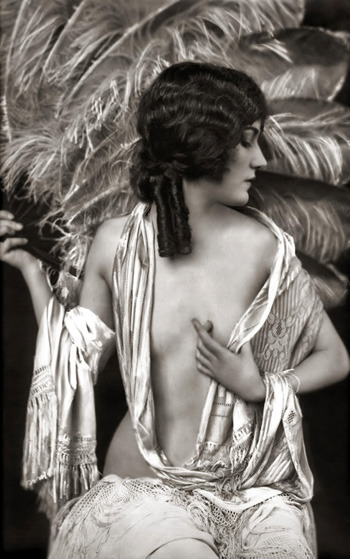 obligeme:  Ziegfeld girls, 1920s 