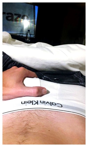 male-and-others-drugs:Charlie Puth