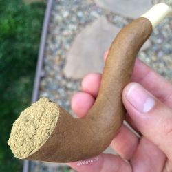 weedporndaily:  Blunt pipe full of kief🔥#creativerolling